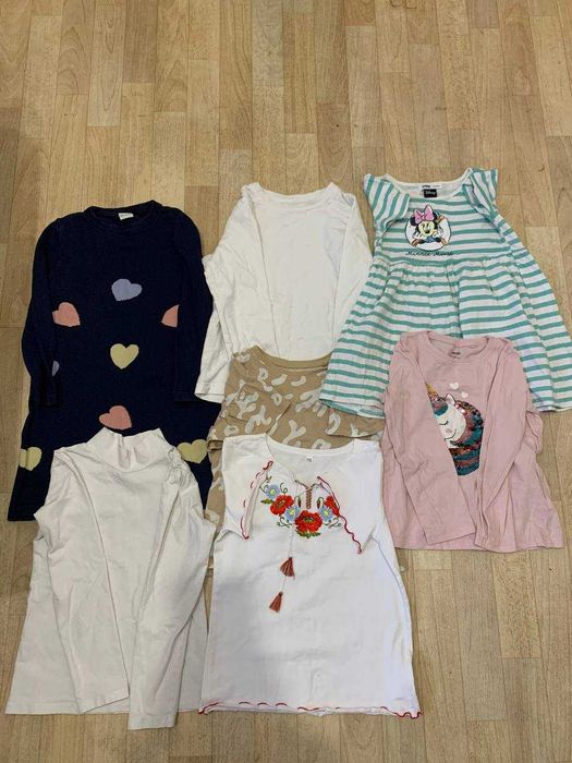 Продам пакет речей на дівчинку 116