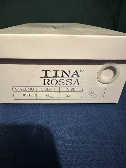 Nowe czerwone szpilki Tina Rossa rozmiar 38