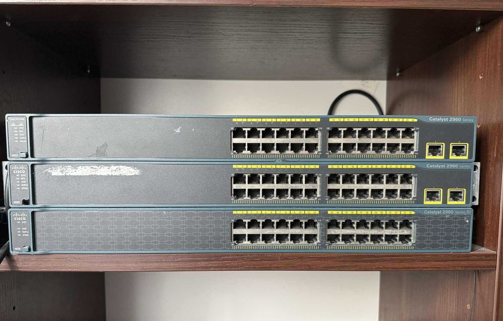 Przełączniki Cisco Catalyst 2960 - 3 switche - zestaw do nauki do CCNA