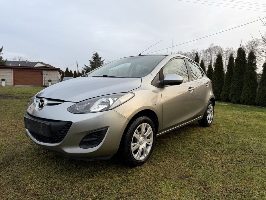 Mazda 2 lift Niski Przebieg Zadbana Nawigacja