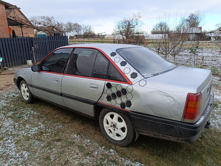 Опель Омега А  2.0і