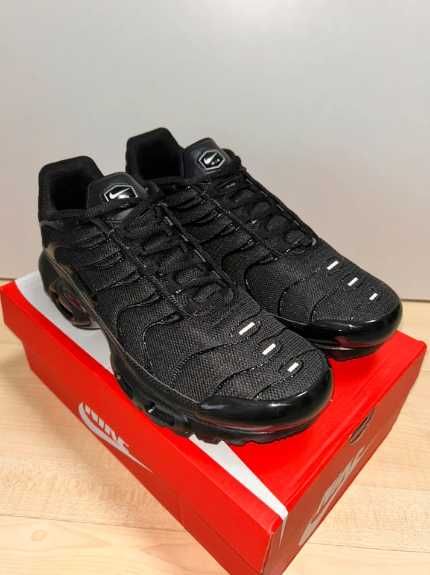 Nike_Air_Max_TN_Plus_Black R..37,5
