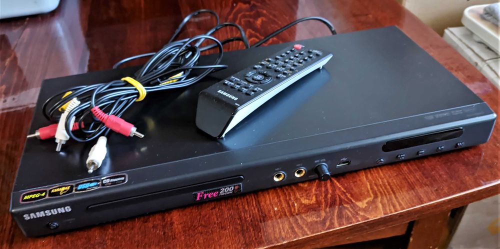 Продам DVD проигрыватель Samsung P380KD
