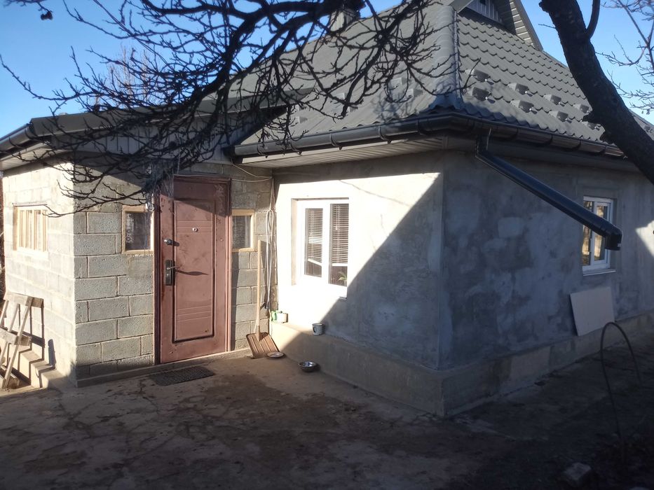 Продається будинок-господарство в Кам'янець-Подільському р-ні