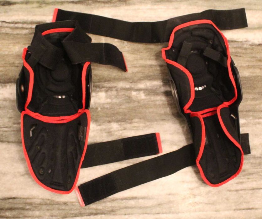 Par de protetores de joelho Alpinestars