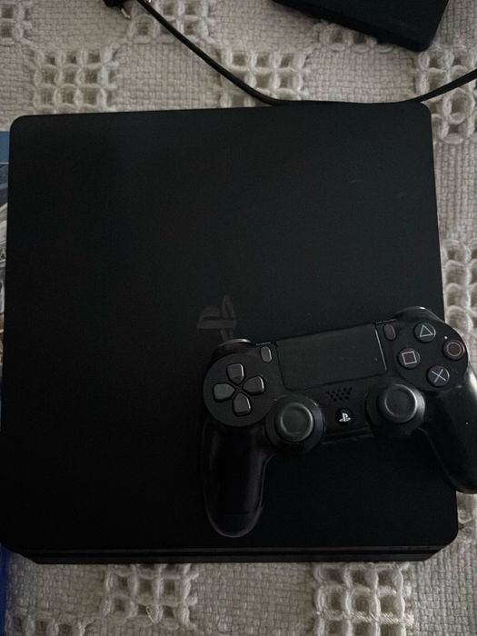 Ps4 slim + 3jogos + comando + disco externo toshiba 1Tb - Ótimo estado