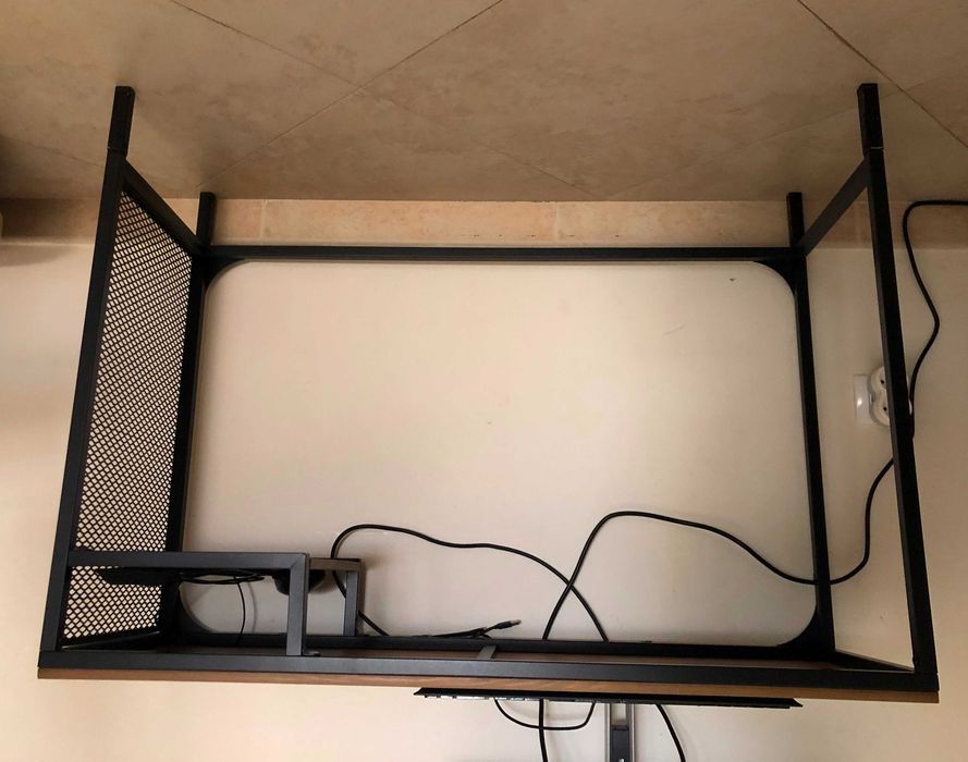 Escrivaninha IKEA