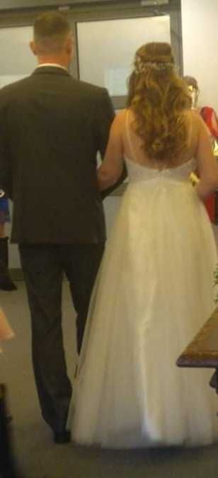 Piękna ślubna suknia