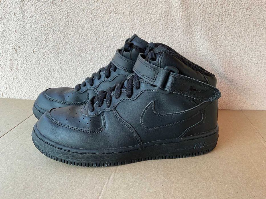 Кросівки шкіряні NIRE AIR  35р