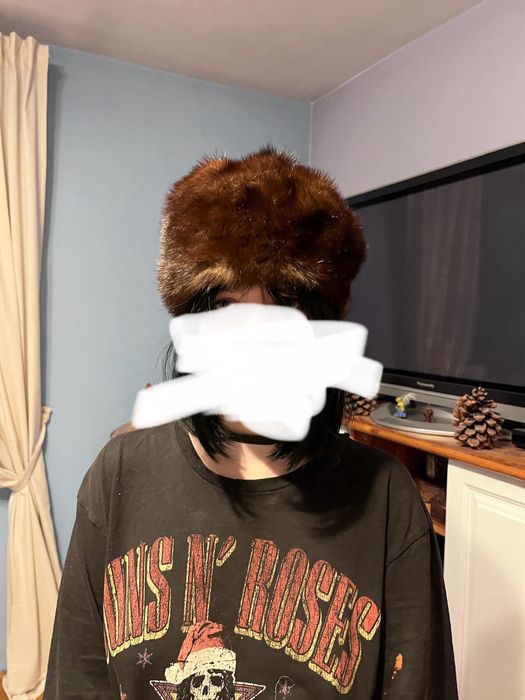 Bardzo ładna czapka toczek z norek