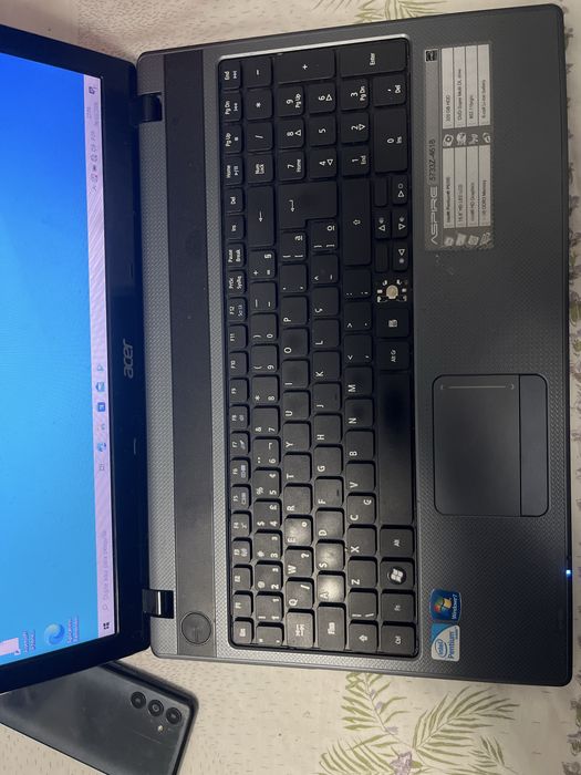Laptop for Exchange446840364451778562