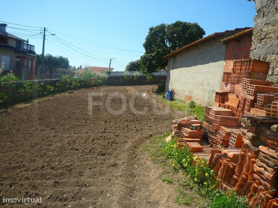 Terreno p/ construção moradia - Esgueira