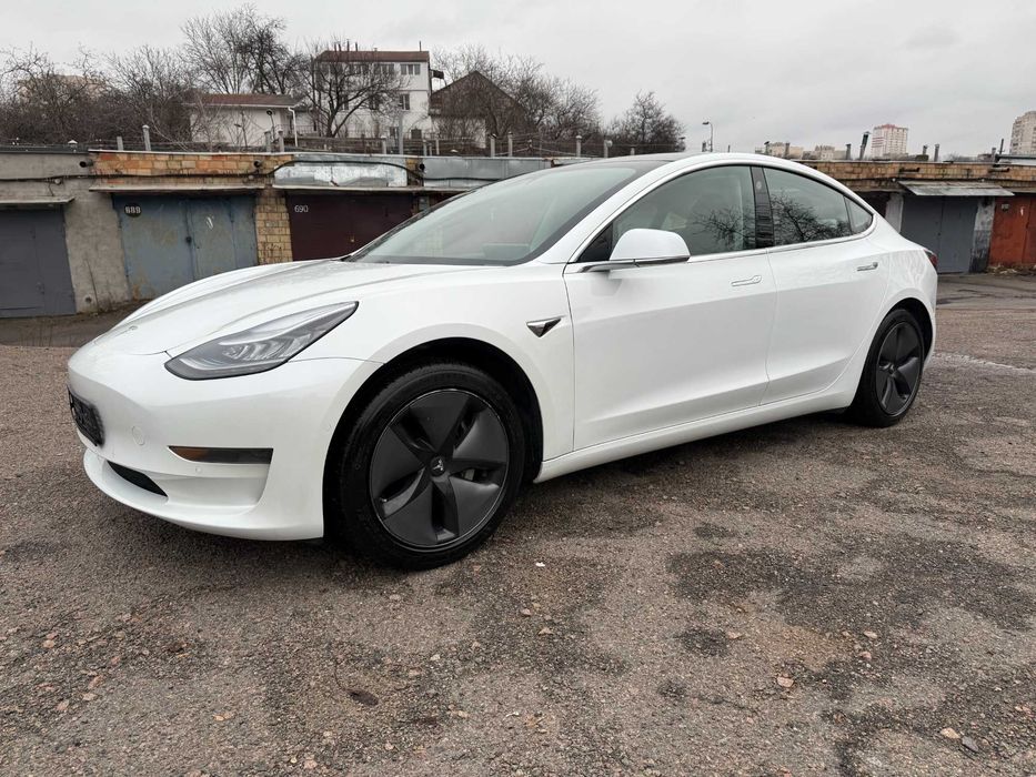 Продам Tesla Model 3 2018