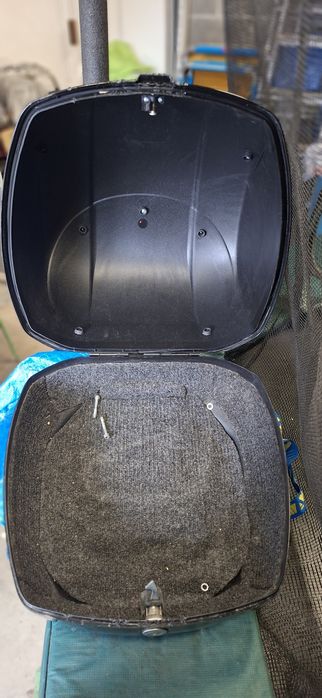 Top case com suporte  Vespa GTS 125cc co fechadura danificada