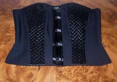 Красивое фирменное бельё. Размер UK 10, EUR 38 (S, M)