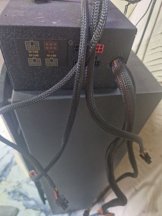 Zasilacz komputerowy 700watt