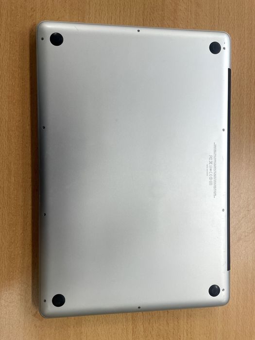 Apple Macbook Pro 17 2011