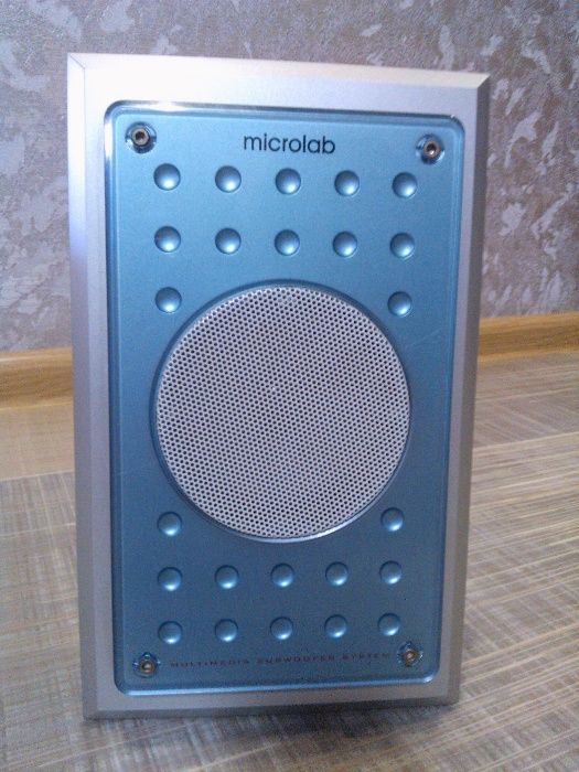 Сабвуфер. Акустика Microlab M-555