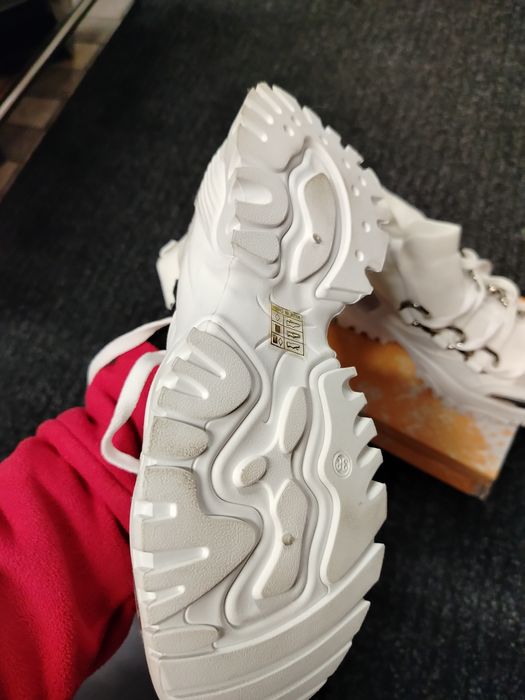 Buty damskie białe