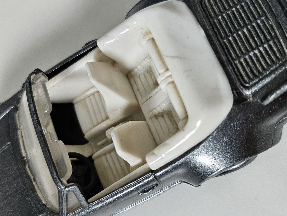 Model samochodu Porsche 911 Cabriolet Deles 1991 Skala 1:43