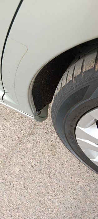 Тойота Авенсіс Т25