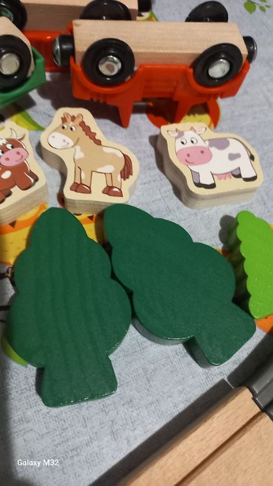 Потяг, машина, рейки, дерева, тварини до дерев'яної залізниці