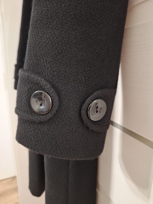 Пальто жіноче чорне 46 розмір