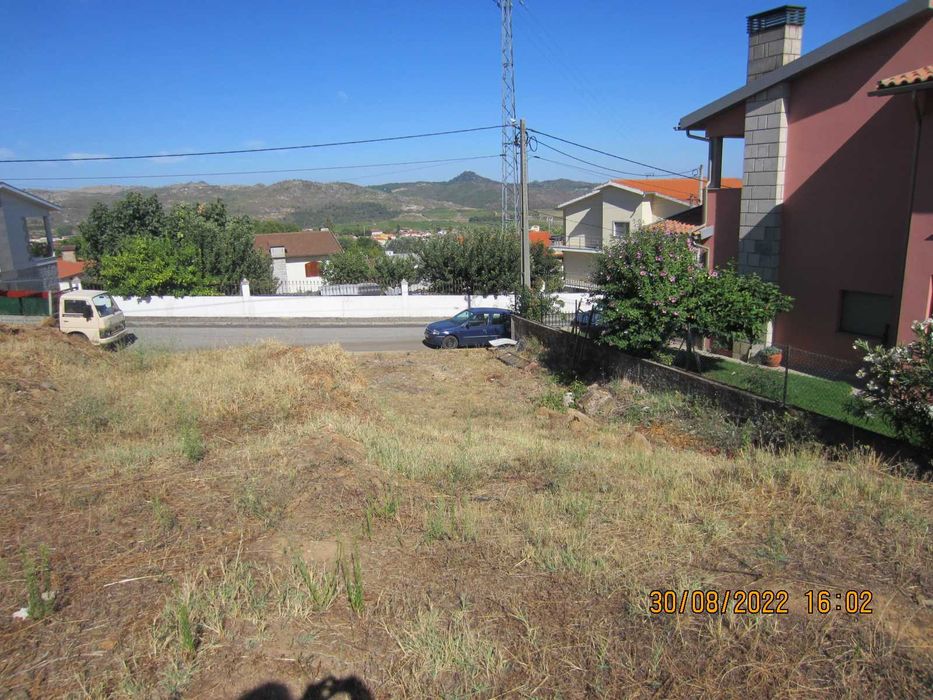 Vendo lote de terreno urbanizado no centro de Alijó