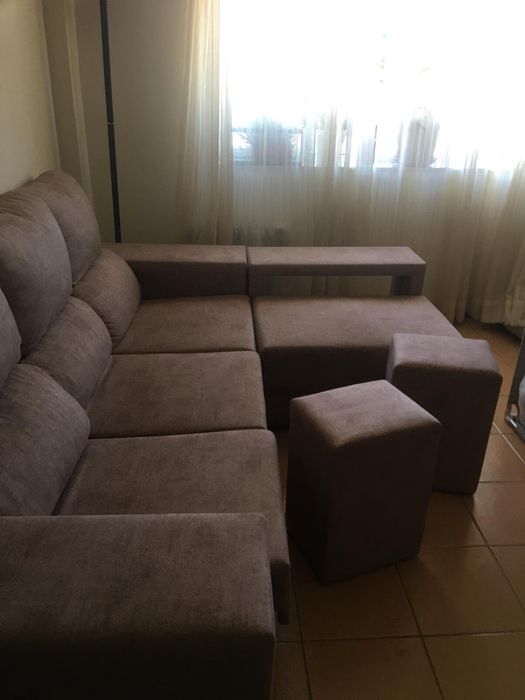 Sofá de canto castanho