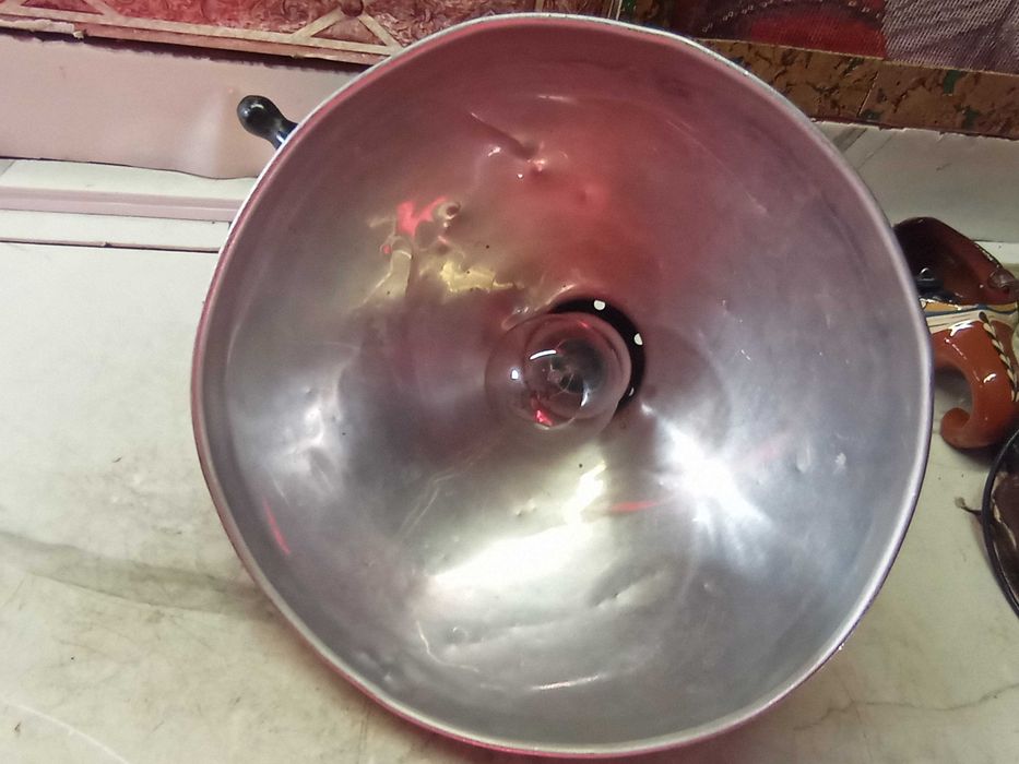 porządki domowe lampa fotograficzna