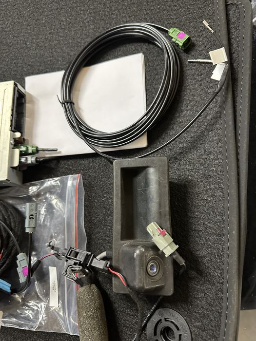 Камера заднього виду audi a4 b8