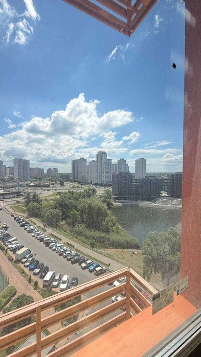 Продаж 2 кімн. квартири, вул. Дніпровська Набережна, 20-Б. ЖК Seven. Метро Осокорки.