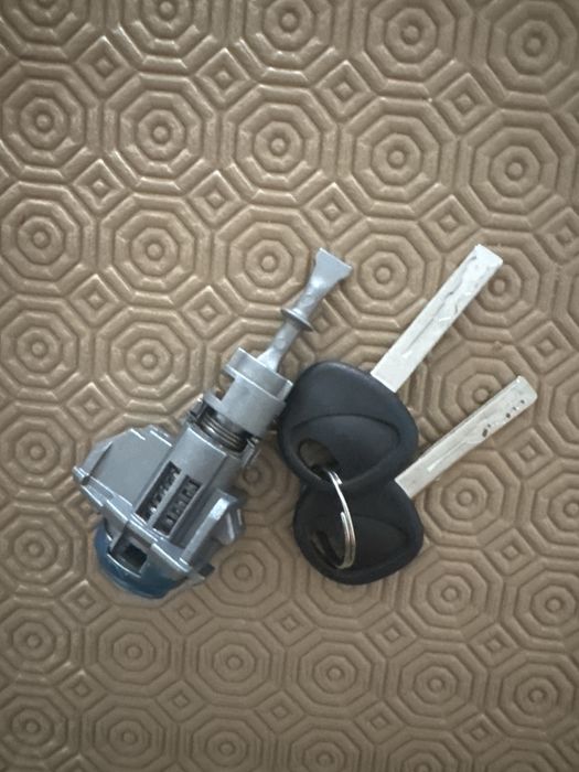 Canhão de Ignição + 2 Chaves – VW / Seat / Skoda