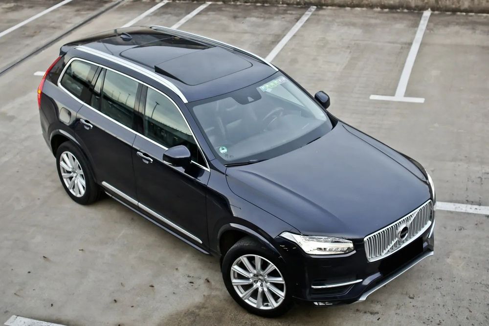 Volvo XC 90 2.0D5 225PS 4x4 7os FULL LED skóra pano kam hak radar ASO1właścicielDE