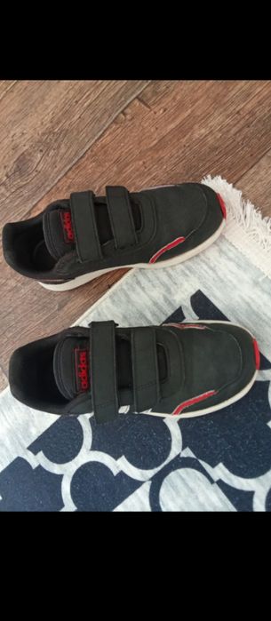 Czarne buty adidas chłopięce na rzepy 33