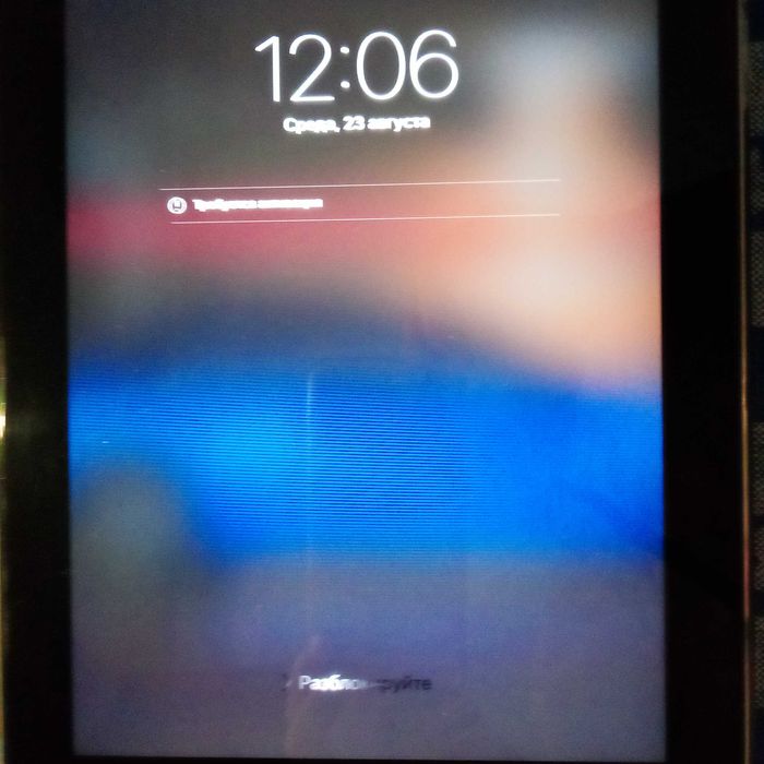 Планшет Apple iPad на запчастини + кабель USB