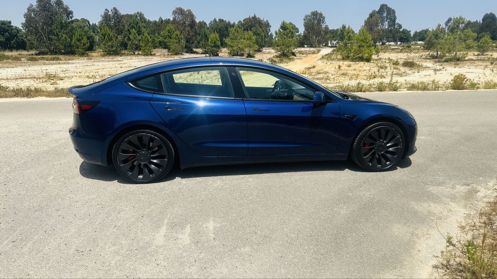 Tesla Model 3 Performance