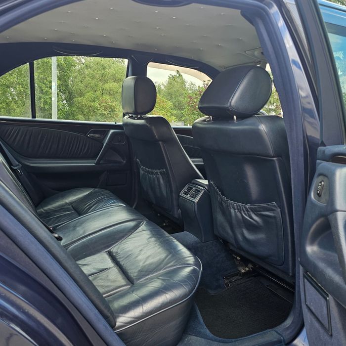 Mercedes e300 • Selo 63€ • 1996