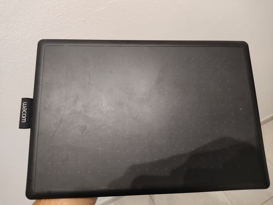 Mesa digitalizadora One by wacom tamanho M **quase nova**