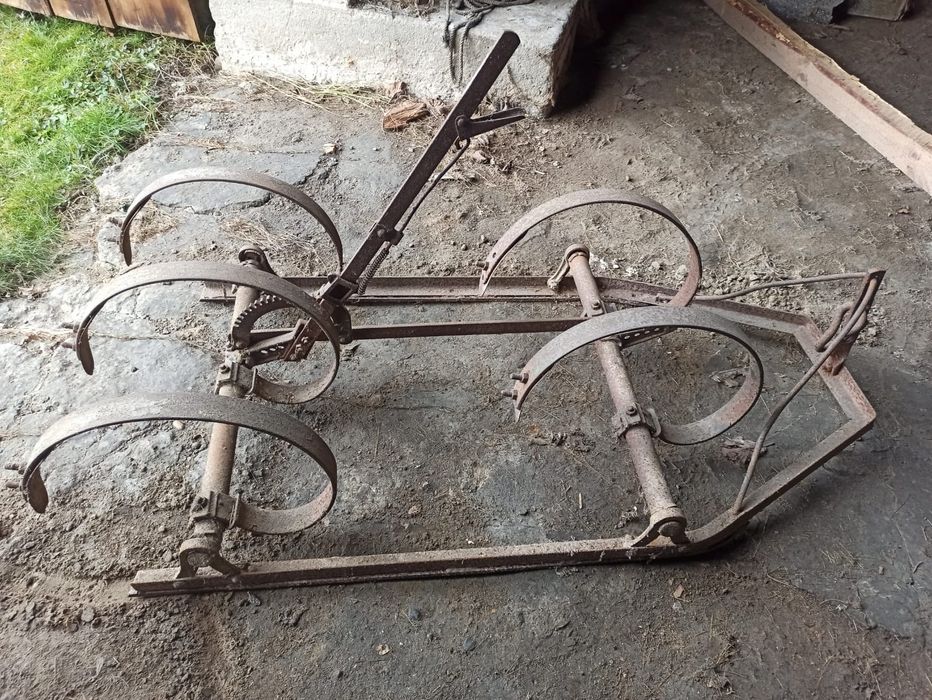 Kopaczka konna sieczkarka pług beczka dołownik sprężynówka kultywator