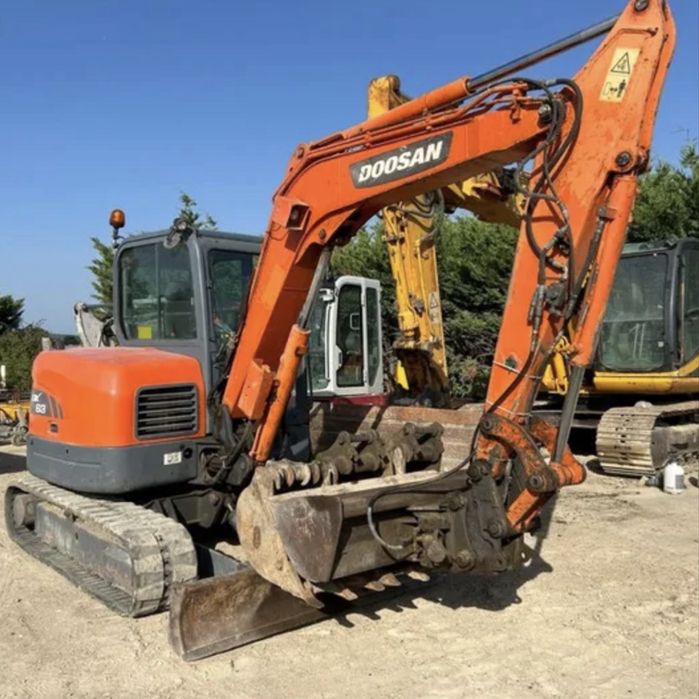 Mini giratoria Doosan