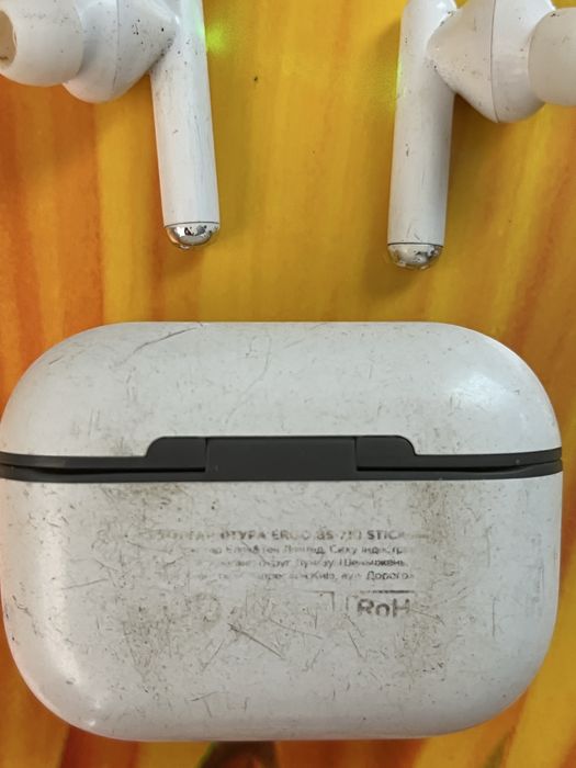 Бездротові навушники. Lenovo LP1 LivePods. Ergo BS-710