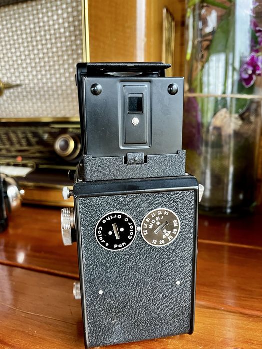 Antiga máquina  fotografica Rollop