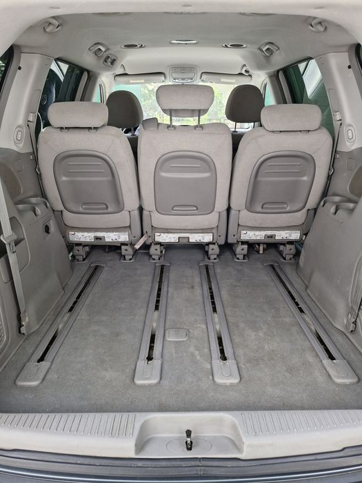 КІА Carnival 2008