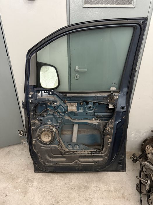 Porta Dianteira Direita Hyundai H1 (Com Vidro e Espelho)