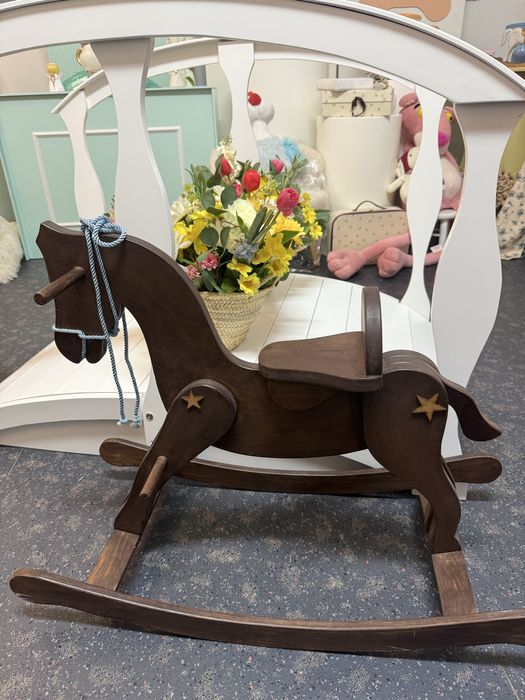 Cavalo de madeira NOVO