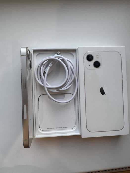 iPhone 13 256GB (Хороший стан)