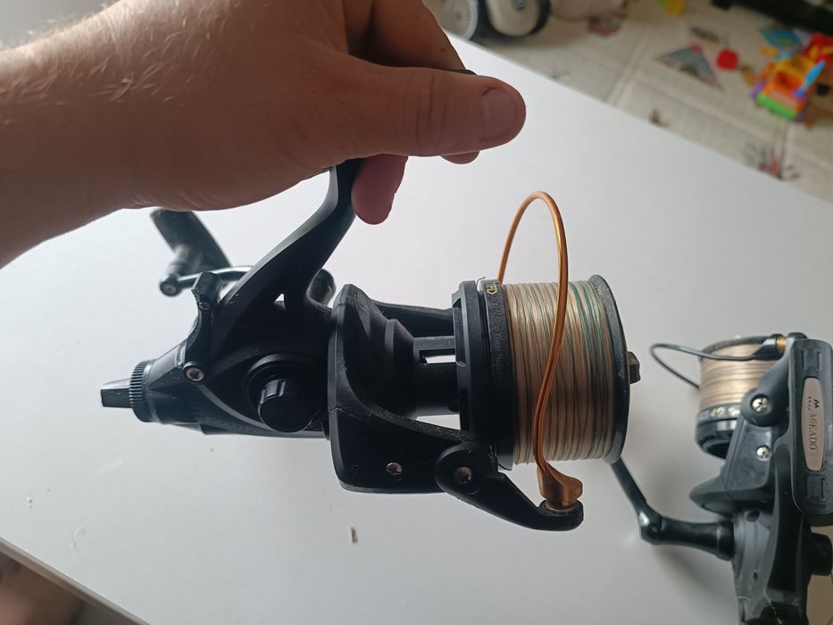 dwa kołowrotki  karpiowe mikado lentus 10007 FD