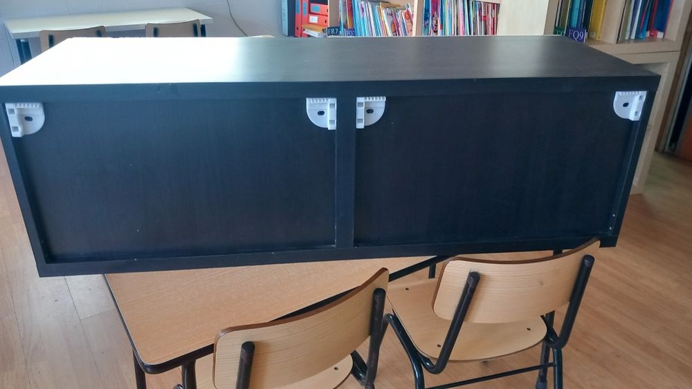 Armário de sala ou de quarto bem estimado