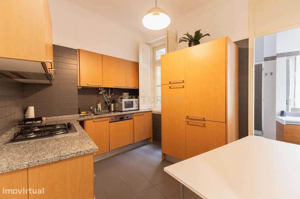 Apartamento T3 para Arrendamento no Centro de Coimbra